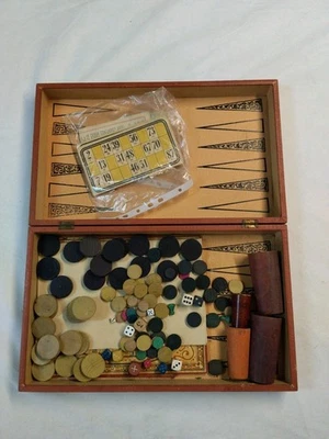 Ancien Coffret Jeux Réunis Bois + Gobelets Dés Jetons Loto Vintage Lot - Photo 1/4