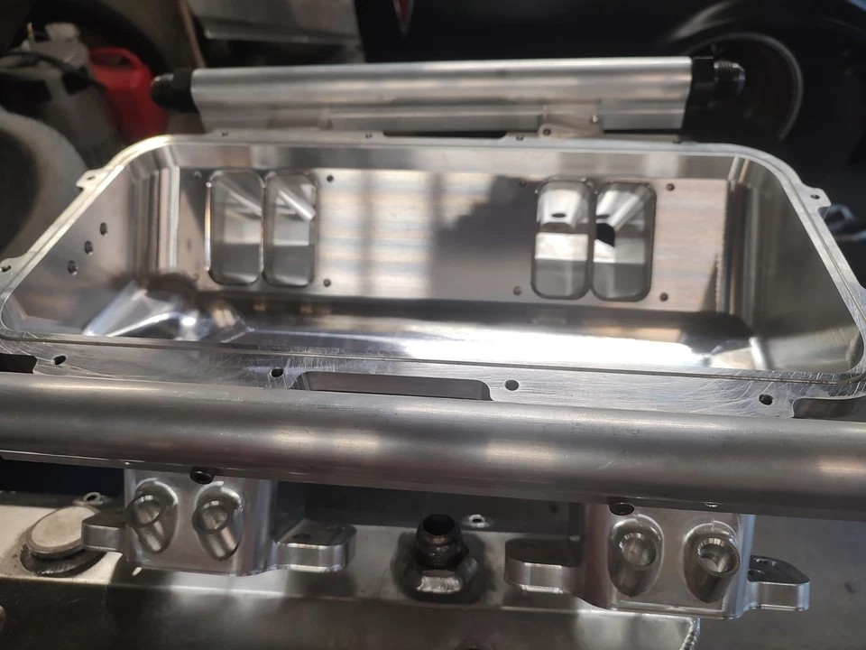 庞蒂亚克定制坯 EFI 进气歧管和 Edelbrock 340+CFM 头 — 第 2/4 张图片