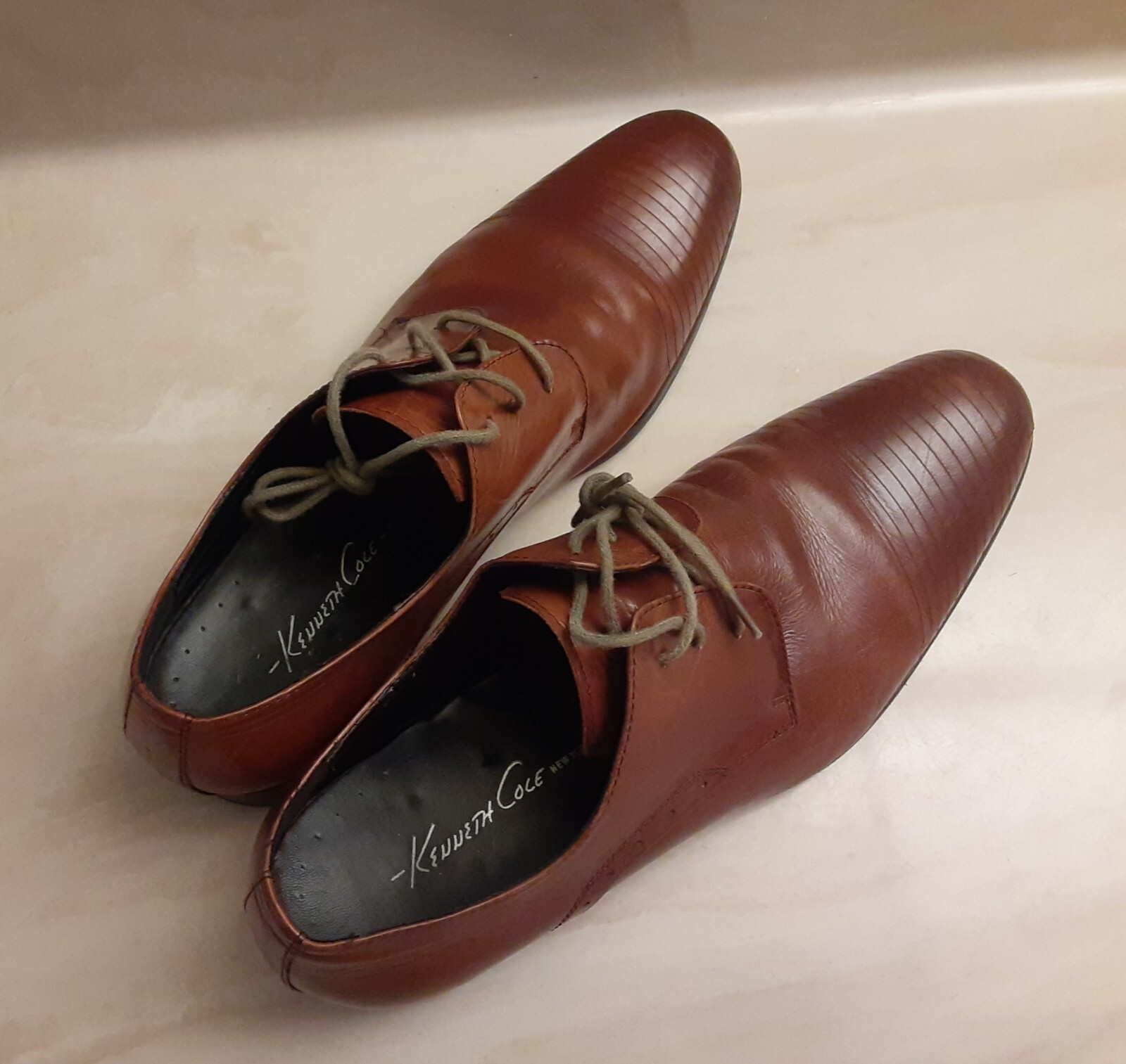 SAOLA SCARPE KENNETH COLE PIZZO BRUNITO 10M