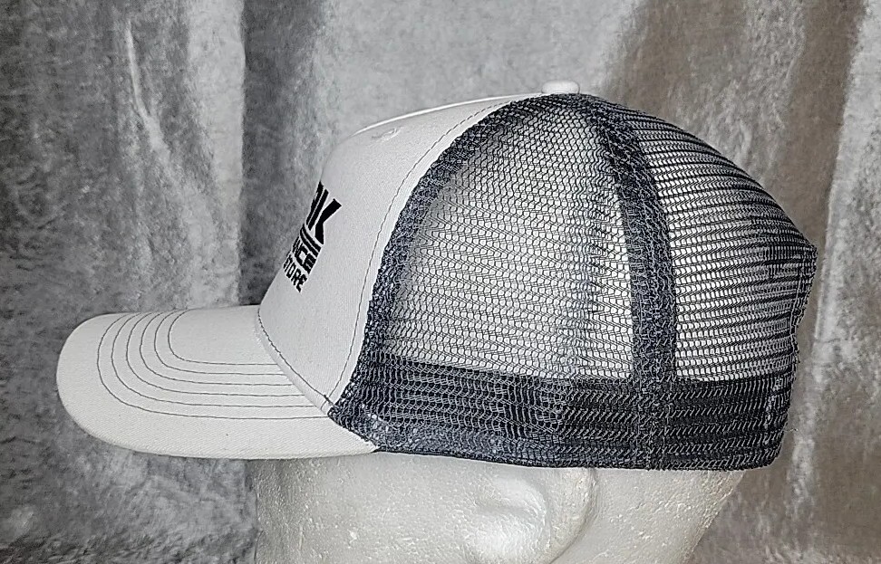 The Running store hat PEAK Performance white Mesh… - image 2