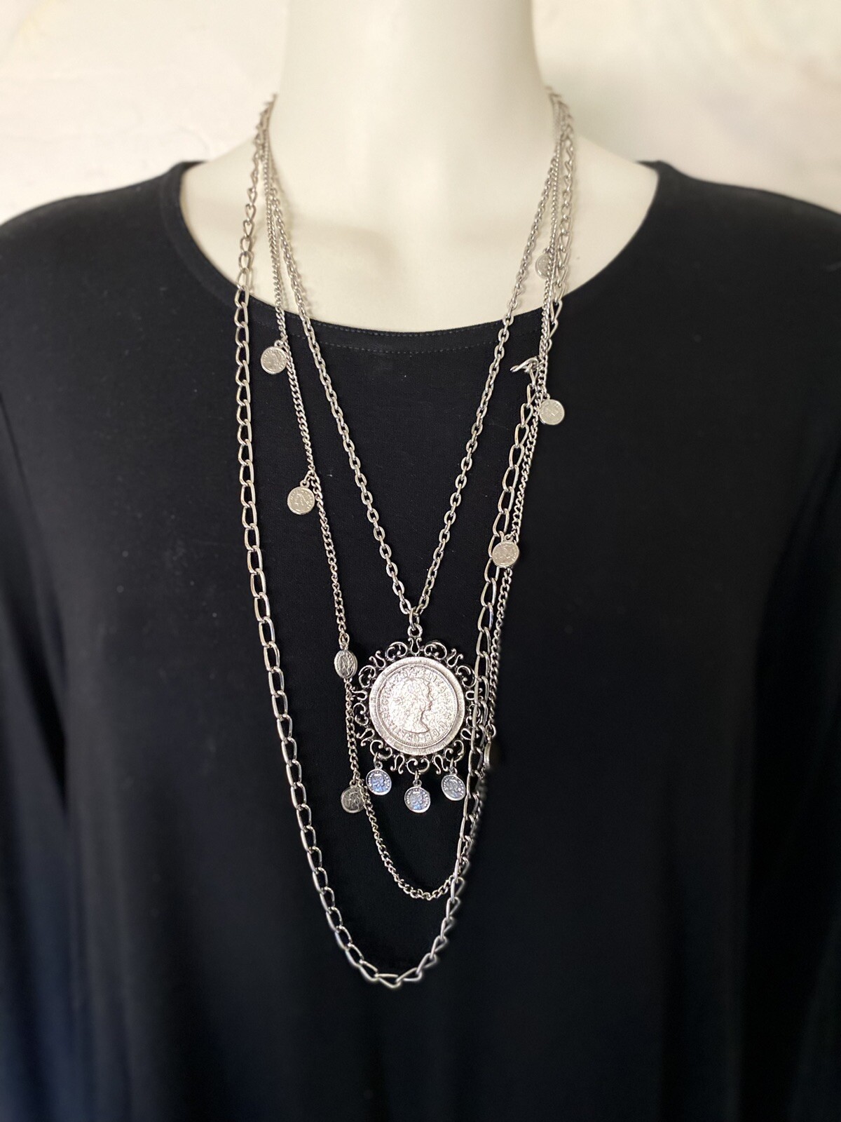 Unsigned GOLDETTE Multi-strand Silver Pendant Nec… - image 2