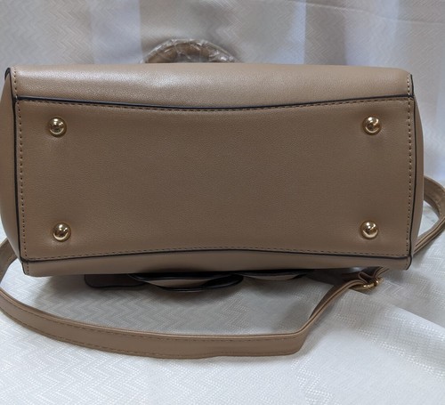 L'ARTISTE-HB-BLOOM TAN VEGAN LEATHER MULTI COMPARTMENT STUNNING HANDBAG - Picture 3 of 5