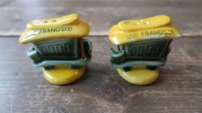 Vintage SALT & PEPPER Shaker Set SAN FRANCISCO CA CABLE CAR Souvenir