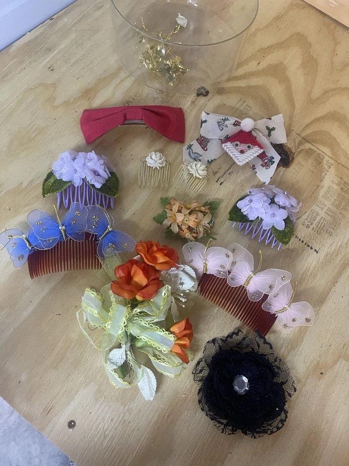 Vintage Hair  Clips - Image 2 of 2