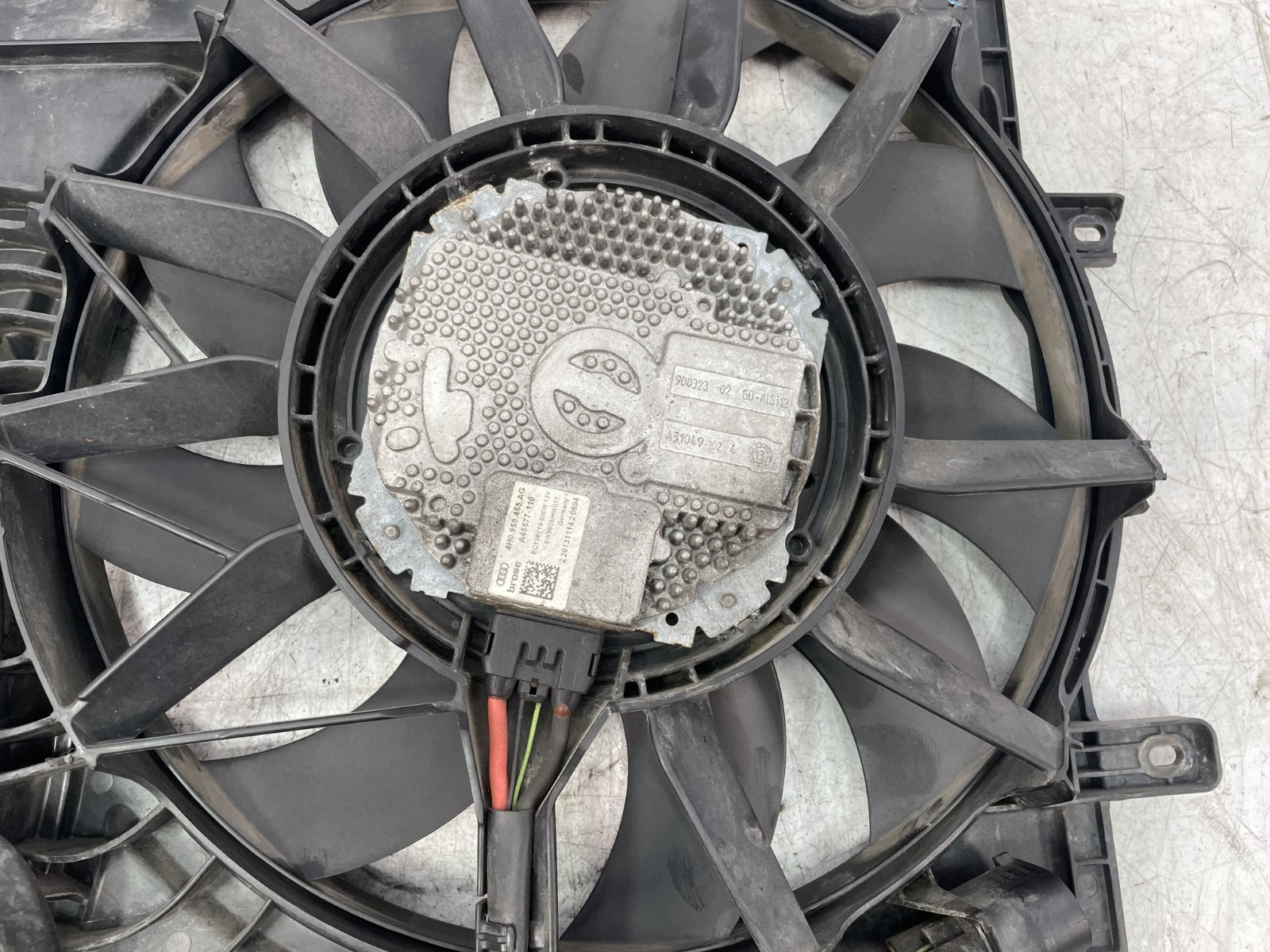 ✅ 13-17 OEM Bentley Continental GT 4.0L Radiator Cooling Fan Motor Assembly
