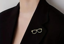 Glasses Brooch In Gold Or Silver
