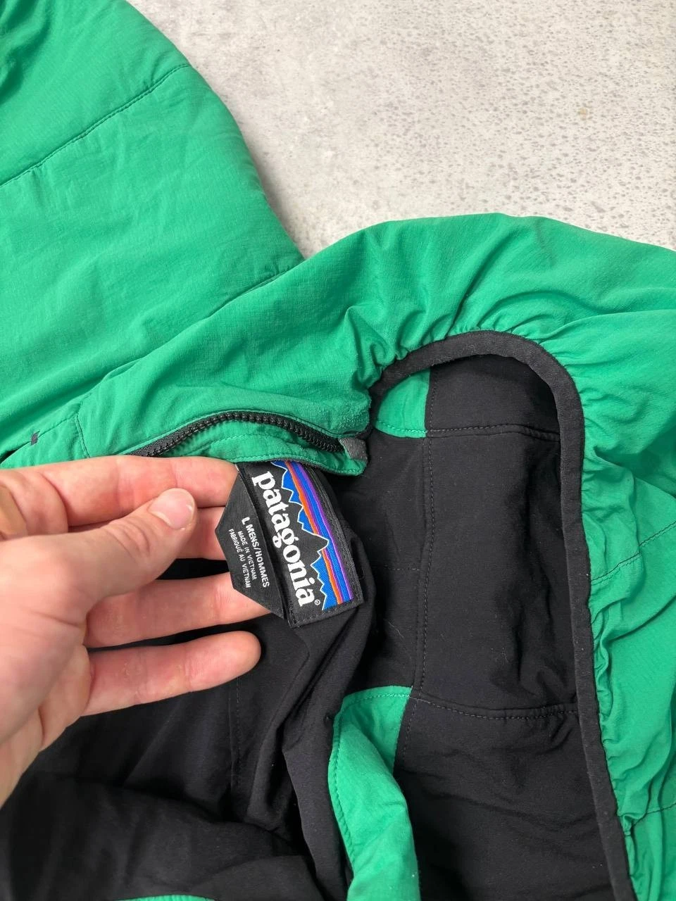 Patagonia nano-air Hoody jacket size L water resistant image 3