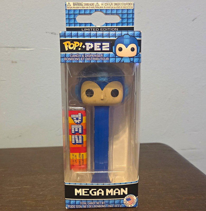 Funko POP! PEZ Mega Man Limited Edition Candy & Dispenser UPC 889698359498