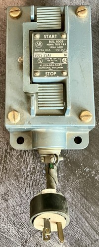 ALLEN BRADLEY 800S-2SA7 LEVER TYPE ACTUATOR START STOP STATION Type 7 & 9 A600
