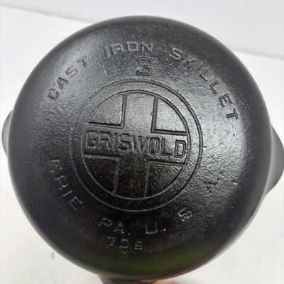 709 B GRISWOLD Large Block #3 CAST IRON SKILLET Smooth Bottom Frying Pan