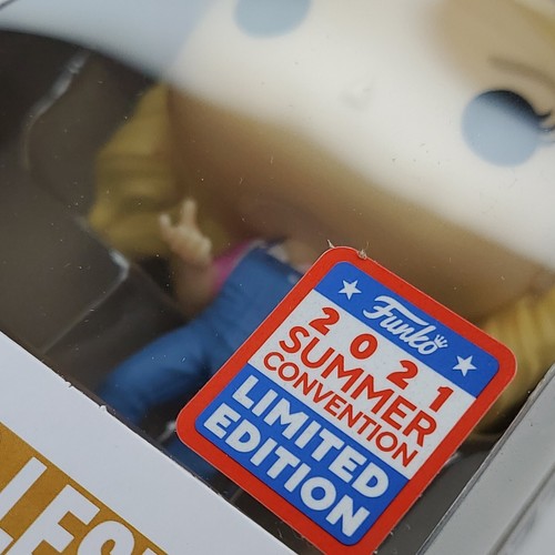 Funko Pop! Filibuster Leslie 1151 Parks and Recreation 2021 Summer Con Exclusive - Picture 9 of 16