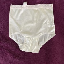 Vintage Lady Betty Ivory Lace Trim Nylon/Spandex Granny Panty Size L NOS USA