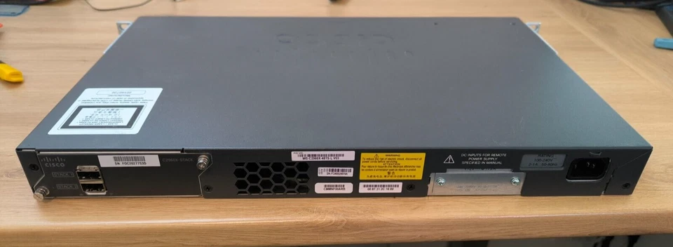Cisco Catalyst 2960X-48TS-L 48 Ports Commutateur Ethernet - WS-C2960X-48TS-L - Photo 2/3
