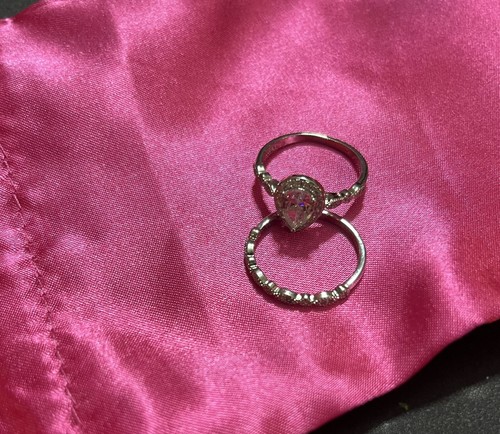 WHITE GOLD PLTD & WHITE SAPPHIRE Pear Cut BRIDAL FASHION JEWELRY Ring Set Sz 9 - Picture 3 of 5