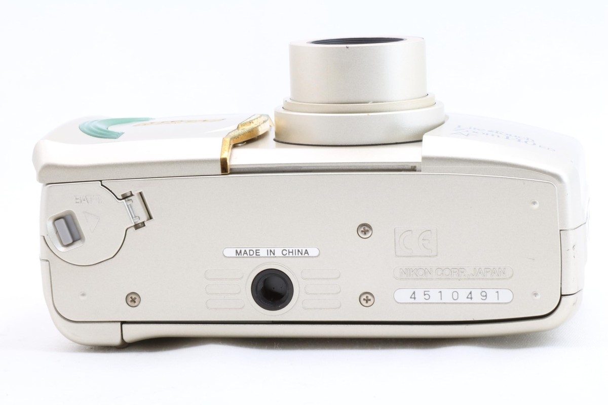 フィルムカメラ Nikon LiteTouch ZOOM140 ED Nikon Lite.Touch 140 Zoom – A little bit of luxury - Photo
