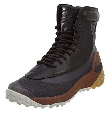 women nike boots