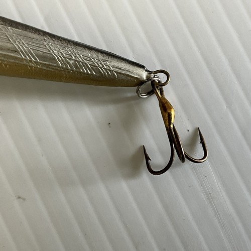 Vintage Rebel F 10 Minnow Fishing Lure Black Silver No Rattle - Picture 6 of 8