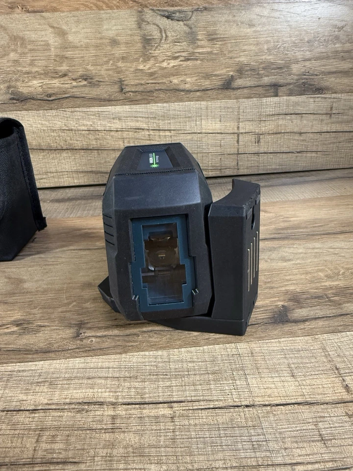 Nivel láser de línea cruzada autonivelante de haz verde Bosch 65 ft - GLL50-20G Foto 4 de 4