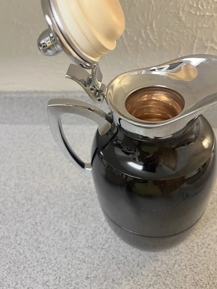 Jarra térmica Alfi Zitzmann Alemania Occidental cromada negra 1L mediados de siglo Foto 4 de 4