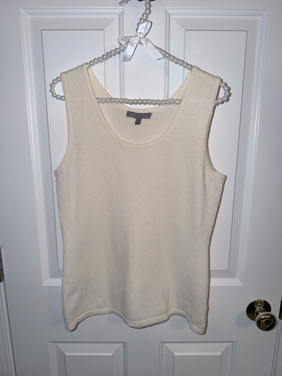 Neiman Marcus Cashmere Knit Ivory Sleeveless Scoop Neck Sweater Vest L