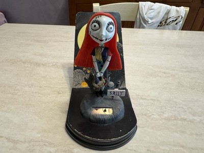 The Nightmare Before Christmas Sally Fusion Toys Moves Her Head in Sunlight
