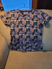 scrub tops women small Skechers by Barco dogs scrub top very good cond.
