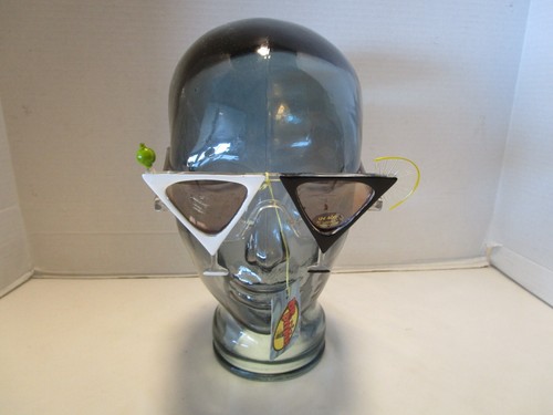 Dr. Peepers Martini glass Shaped Sunglasses Design Taiwan UV 400 Grad Brown NOS - Picture 2 of 9