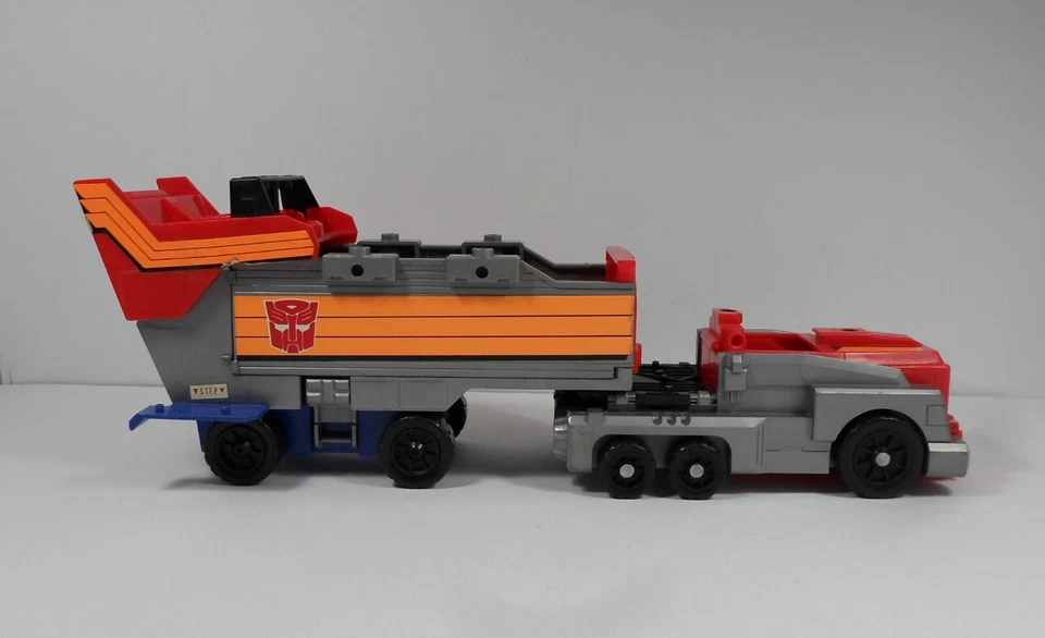 TRANSFORMERS 1990 G1 ACTION MASTERS OPTIMUS PRIME ARMORED CONVOY VEHICLE SET - Image 4 of 4