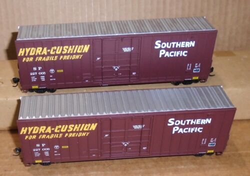: Walthers HO "2-Pk Southern Pacific Gunderson Hi Cube Paper Boxcar" #932-27110 - Picture 15 of 17