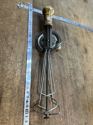 n° 10 old tool, outil ancien de cuisine fouet , batteur Vintage Ustensile - Photo 1/4