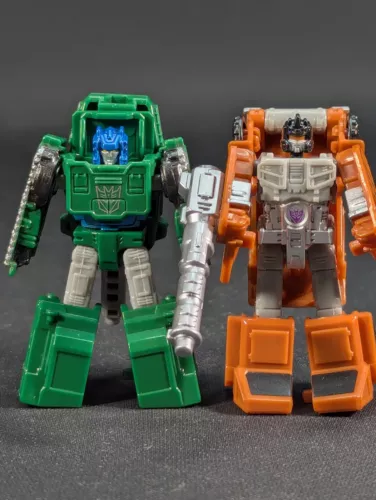 Transformers Earthrise Military Patrol complete Hasbro WFC Micromaster