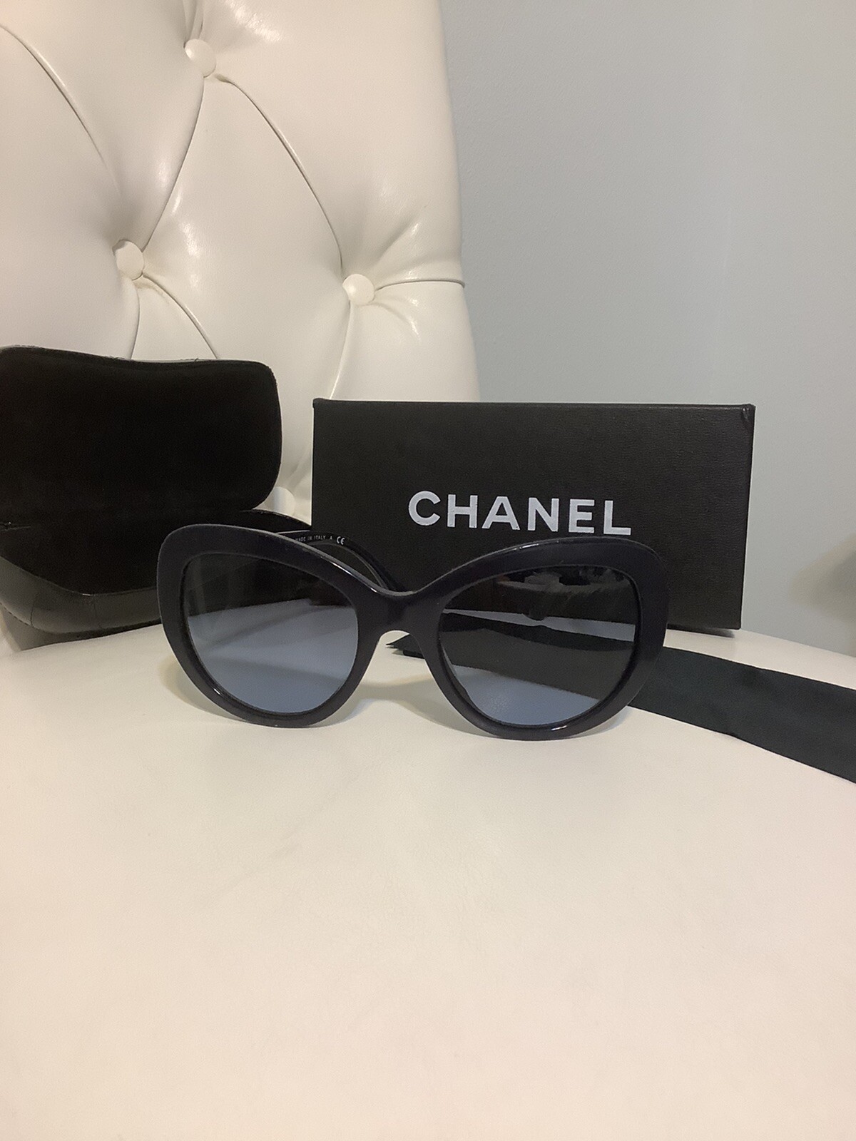 chanel 4222 black