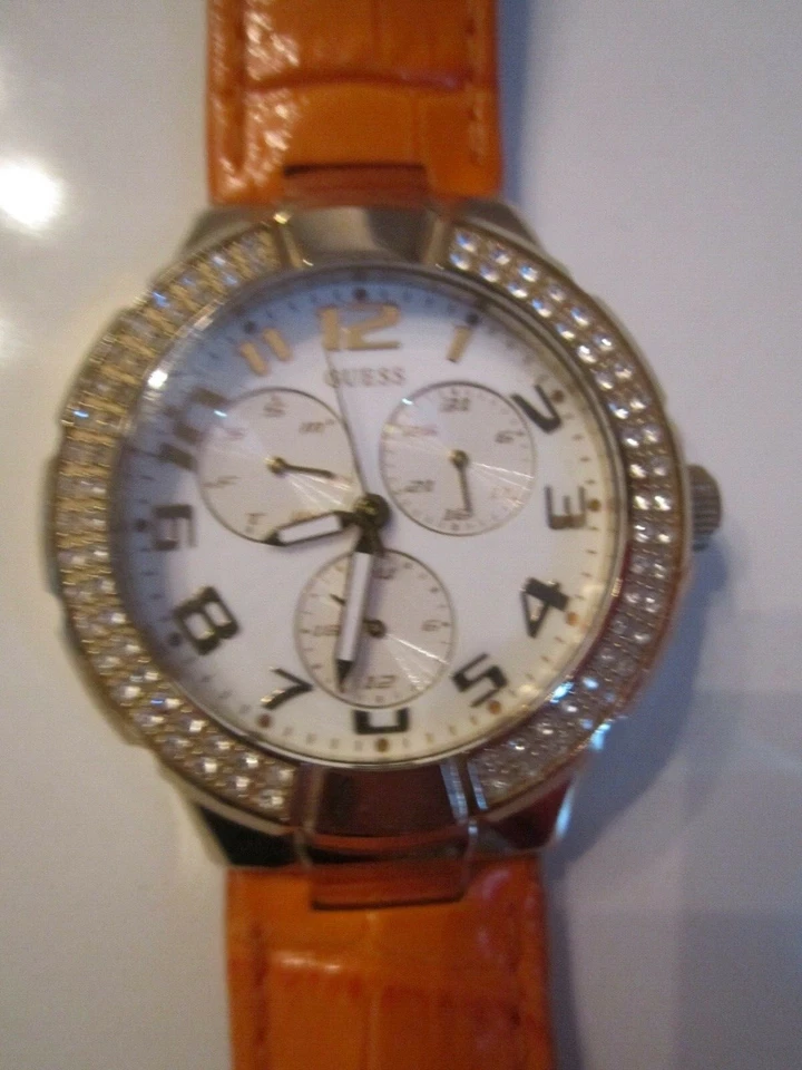 RELOJ GUESS CRONÓGRAFO CON BISEL DE CRISTAL - U12564L4 - CUERO NARANJA - BBA-28 Foto 3 de 4