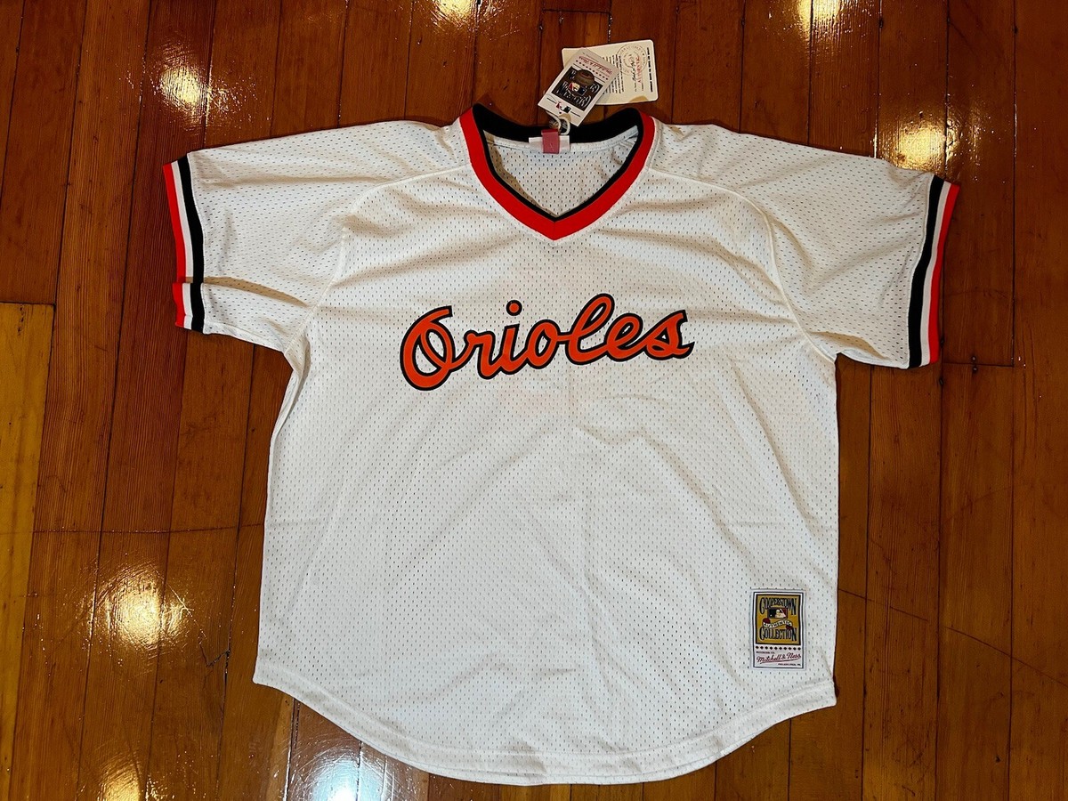 Mitchell & Ness Cooperstown Collection #8 Orioles 1985 Cal Ripken 