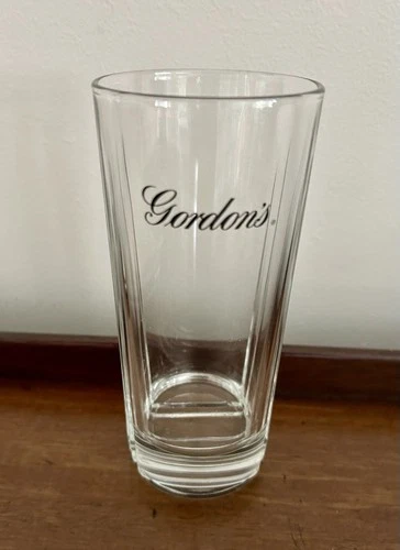 gordons gin pair fluted