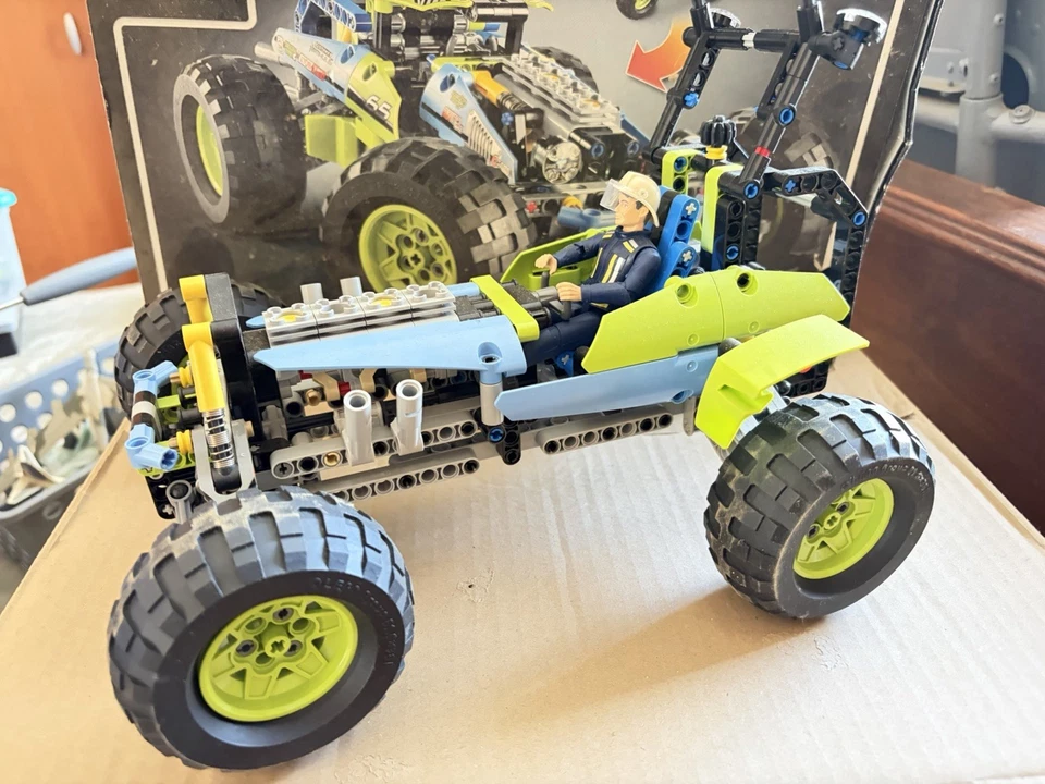 LEGO Technic 42037 Formula Off-Roader, photo 3 sur 3