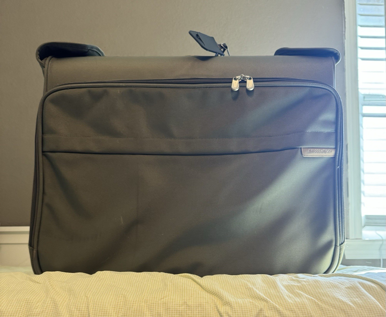 Briggs & Riley Baseline Extra Large Expandable Spinner Suitcase Olive Green 24”