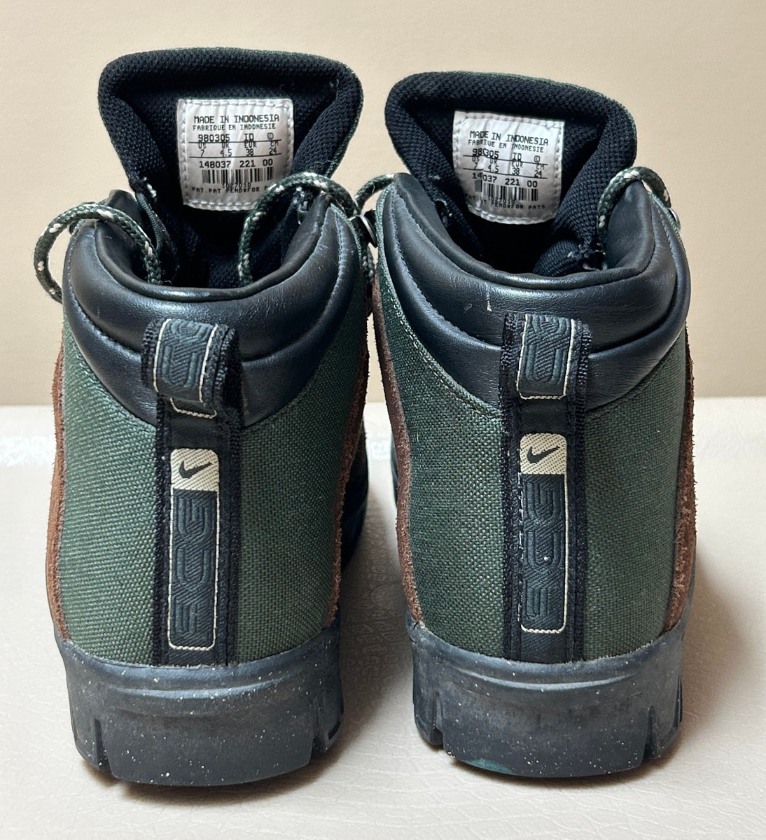 Women's Vintage Nike Air ACG Brown Suede Leather Trail Hiking Boot