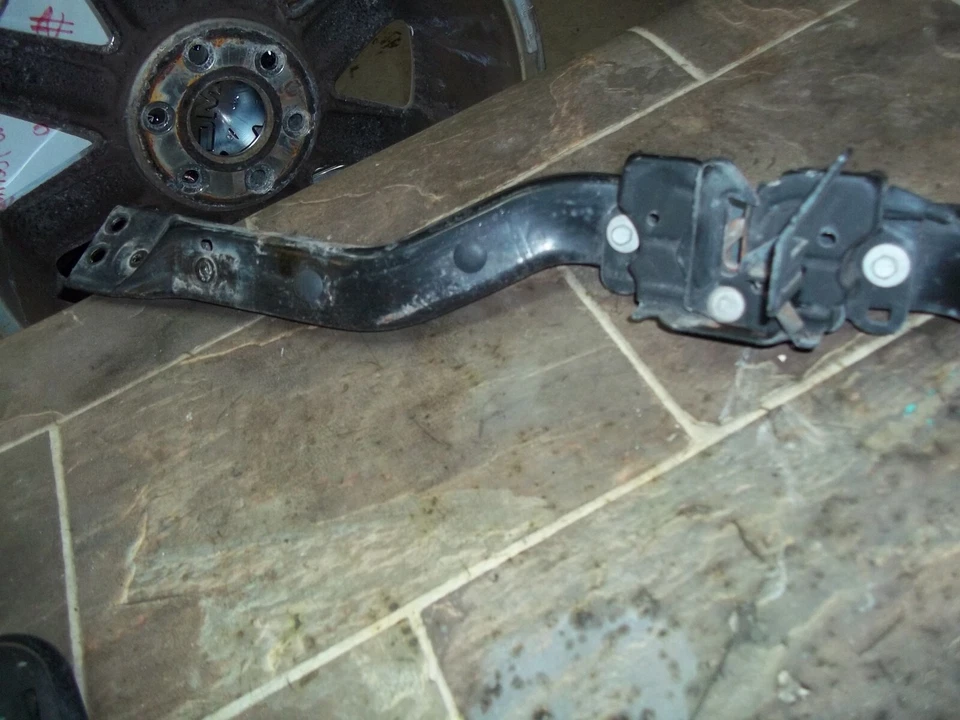 Jeep Patriot Compass 2007-2010 2,4 L barra de amarre superior capó pestillo liberación conjunto Foto 4 de 4