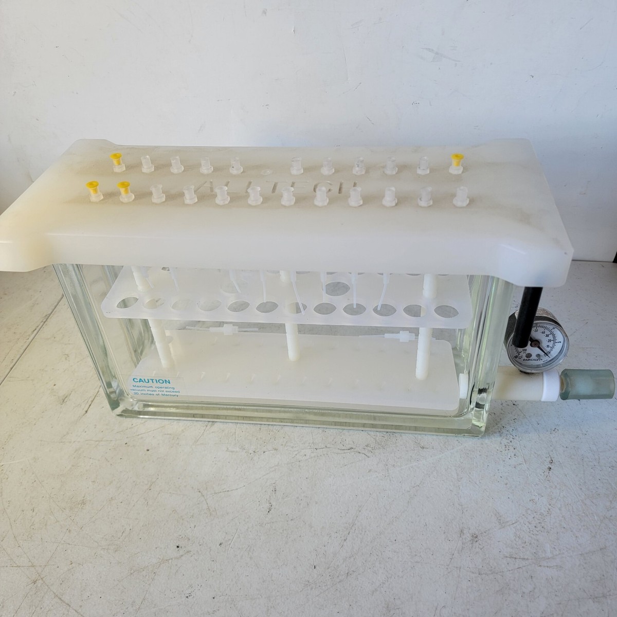 Alltech Sep-Pak Vacuum Extraction Manifold Fluid Chamber Teflon