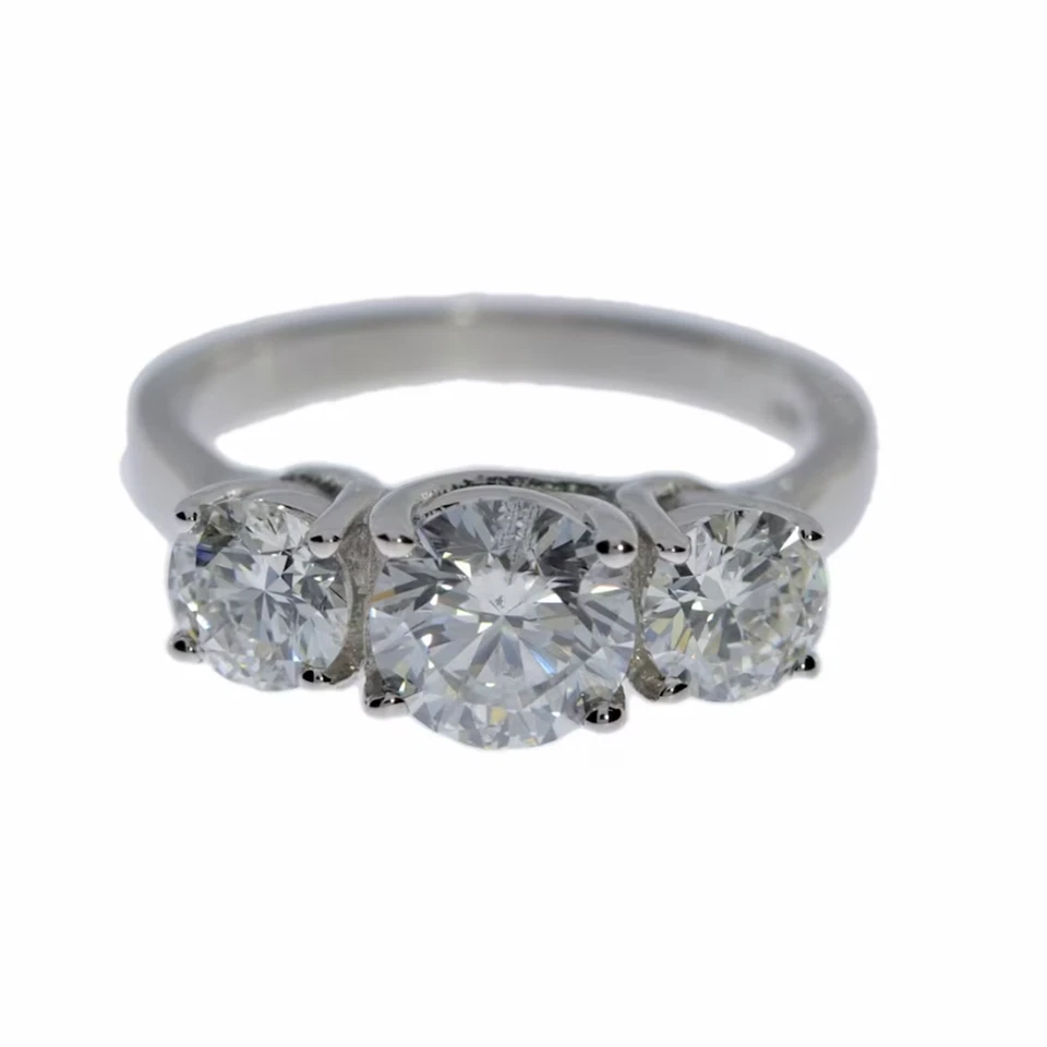 2.00 Carat IGI GIA Certified Lab Created Diamond 18K White Gold Wedding Ring - Image 2 of 4
