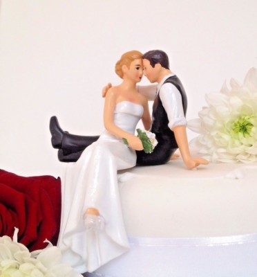 So Much in Love Elegant Bride & Groom Sitting Couple Wedding Cake Topper RRP 30£