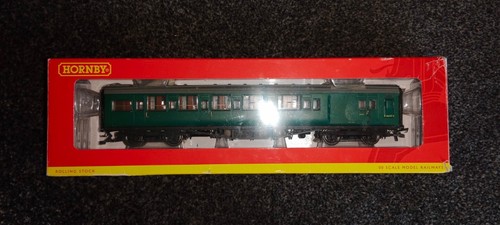 Hornby R4320B Maunsell BR Suburban Brake Composite Coach boxed No. 6647 | Zustand: New