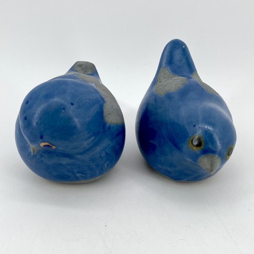Set 2 Vintage Danmark Pottery MCM Blue Birds Ceramic Figurine Pair Signed - Picture 5 of 13