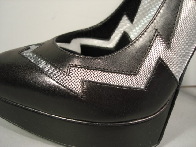 DÉCOLLETÉ CLASSICHE SAINT LAURENT YSL 37 RETE NERA JANIS PLATEAU PUNTA A PUNTA