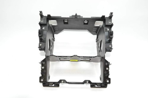 VW Golf 6 1K 08-12 Aufnahme für Radio Konsole