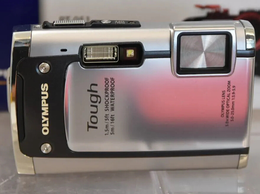 Compact Digital Camera Olympus Tough TG-610 TG610 Water