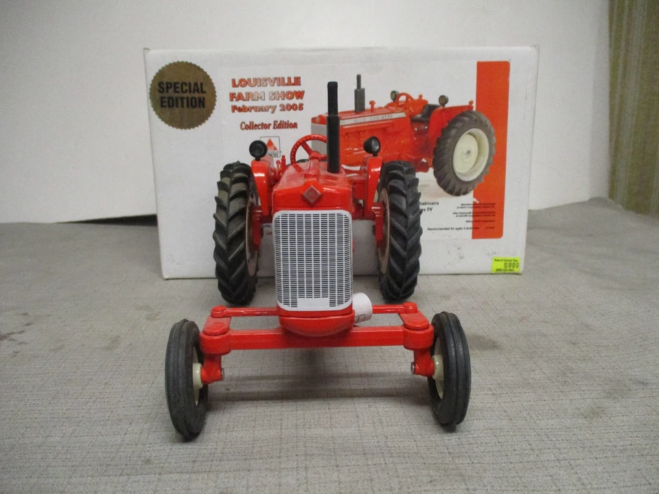 Scale Models Allis Chalmers D-17 Toy Tractor "2005 Farm Show" 1/16 Scale, NIB - Image 4 of 4