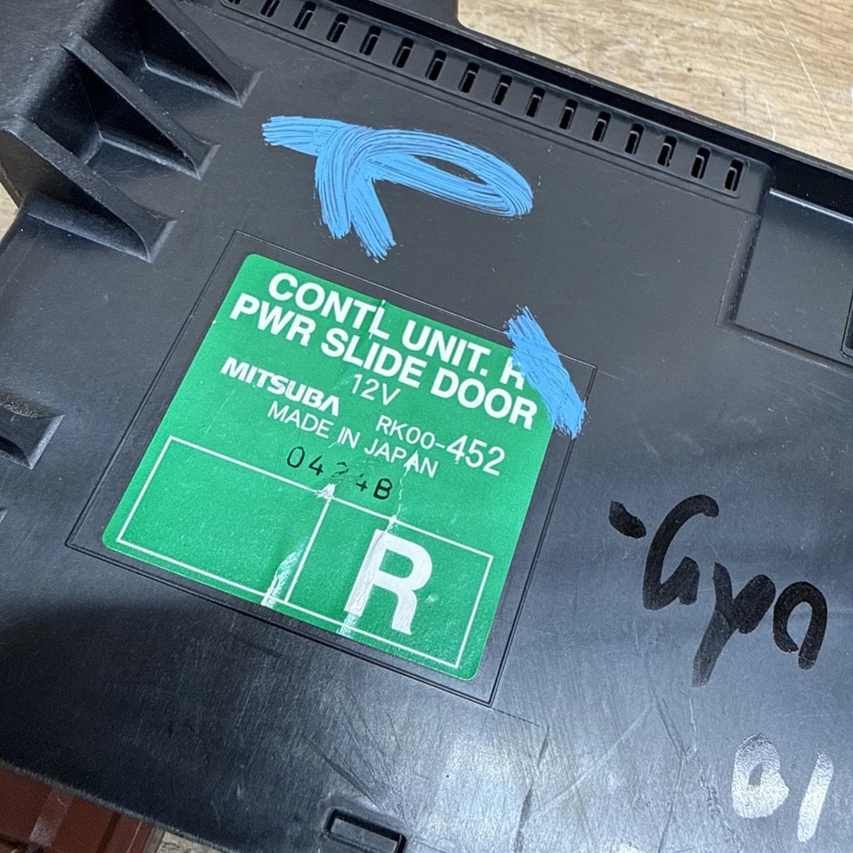 2008-2010 Honda Odyssey OEM Power Sliding Door Control Module Right RK00-452 Foto 2 de 4