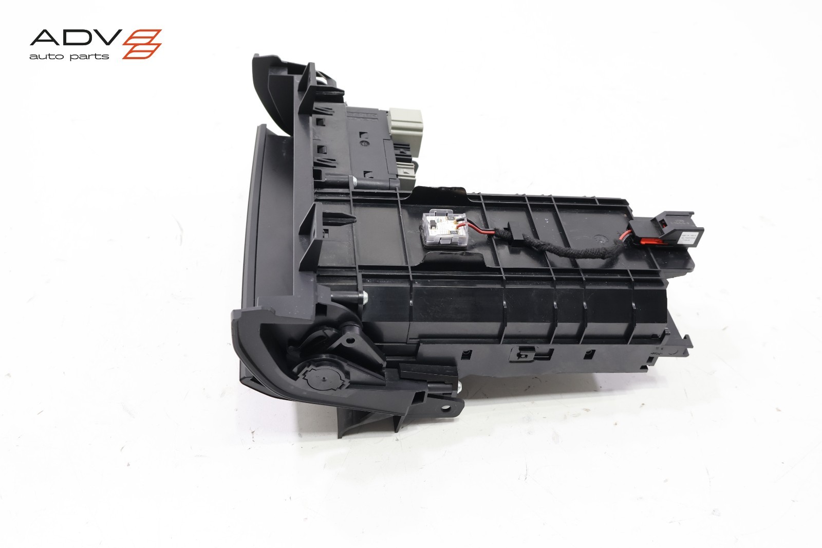 2017 - 2020 MASERATI GHIBLI DASH BIN TRAY COMPARTMENT PHONE HOLDER BOX & AUX OEM